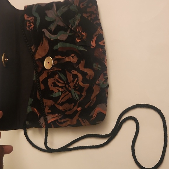 Vintage Velvet Clutch Bag - Picture 3 of 3